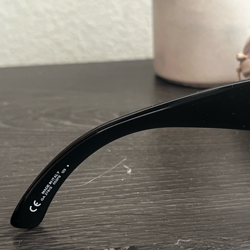 Authentic Vintage GIORGIO ARMANI retro sunglasses - Picture 3 of 9